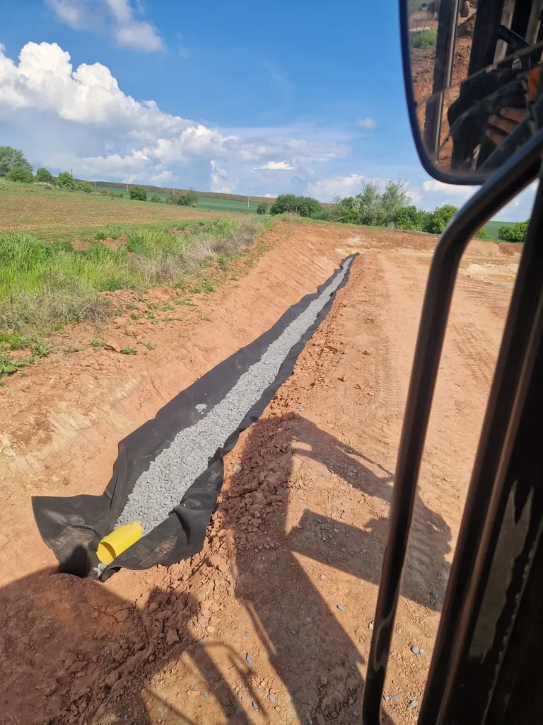 Pokládka inženýrských sítí - LK Stav